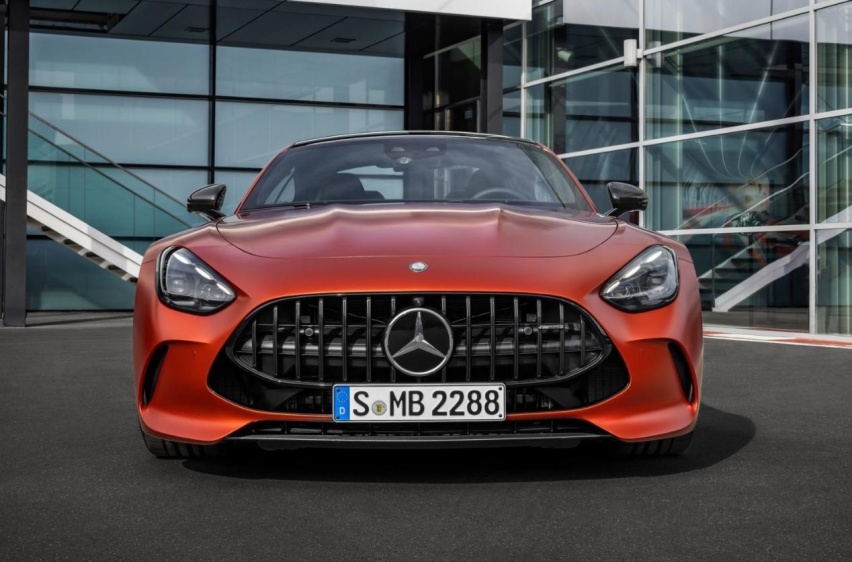 奔驰GT63 SE AMG插混版，1420Nm大扭矩，6.1度小电池