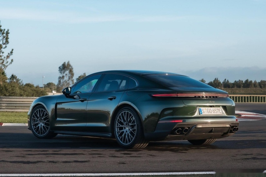 128.8万元起 保时捷全新Panamera E-Hybrid售价公布