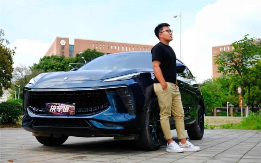 去加油站也感到很治愈，这是东风风行T5 EVO的亲身感受