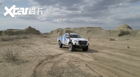 燃炸！7岁车手与全新D-MAX 3.0T挑战达喀尔，夺得赛段冠军