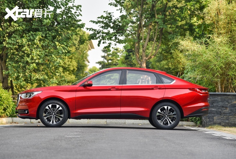 高离地间隙轿车排名_离地间隙比SUV还高,这4款轿车即使跑烂路也毫无压力