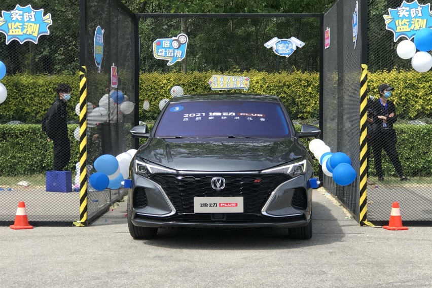 试驾2021款逸动PLUS，540°高清全景影像上演真香警告