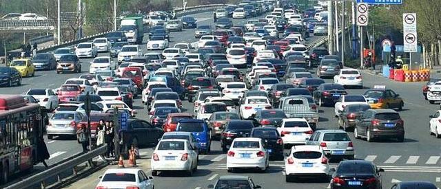 清明烧假兰博基尼、假红旗车，竟还有人烧真保时捷的？
