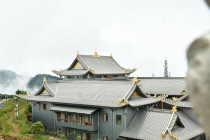 大侠驾到 最强弯道王捷达VS7 雨中挑战峨眉山弯道
