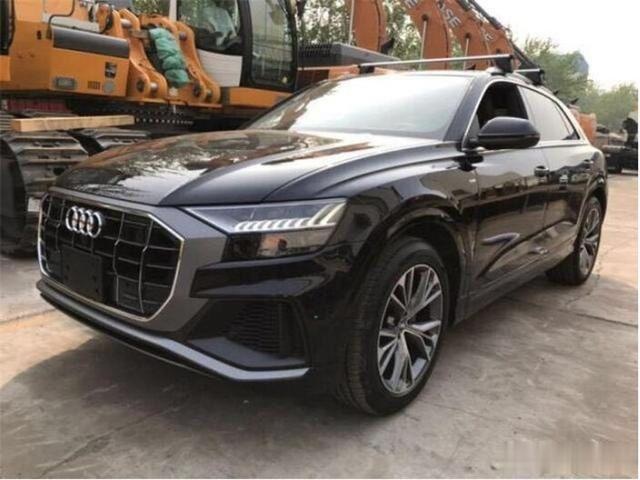 全新运动豪华版奥迪Q8来袭，简直帅的不行