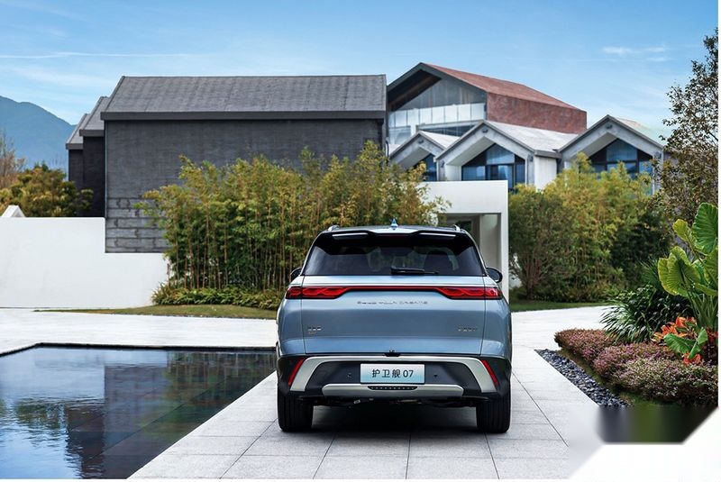 经济家用SUV，智己LS7和护卫舰07你选谁？