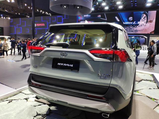 新一代丰田RAV4亮相 搭载混合动力系统 2.5L+8AT组合