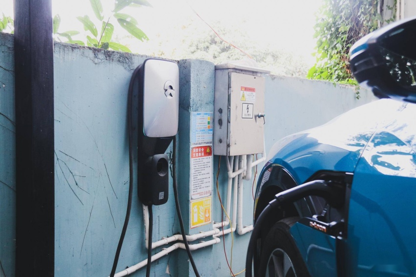 惟出众方从容 奥迪 e-tron 一周深度场景测试