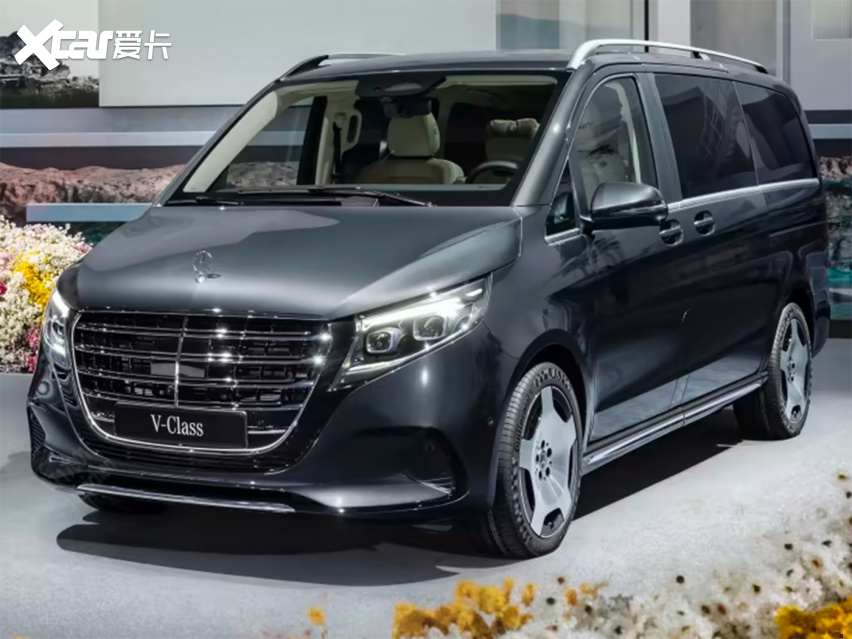 新款国产奔驰v级谍照曝光,内饰大幅升级,外观细节调整