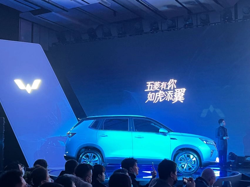 五菱银标MPV凯捷新车型上市 11.58万起 177马力