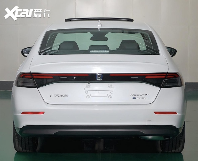 全新雅阁插混版实车曝光 2.0L+宁德时代电池 百公里1升油