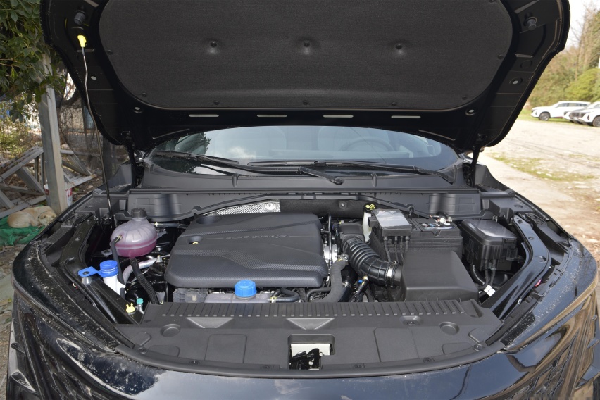 降价增配，限时售价9.99万，长安UNI-T新增尊享型，搭1.5T+7