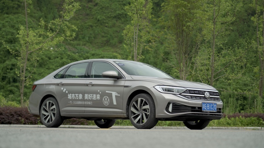 身手全面无短板！试驾全新速腾300TSI