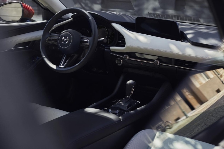 8.99万能入手长安马自达 次世代 MAZDA 3 昂克赛拉，真的香？