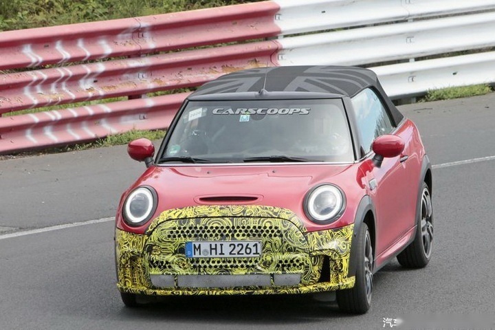 搭载2.0T+7DCT，新款MINI Cooper S敞篷曝
