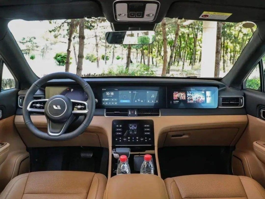 30万级买高端中大型SUV，理想ONE、蔚来ES8、岚图FREE该选谁？