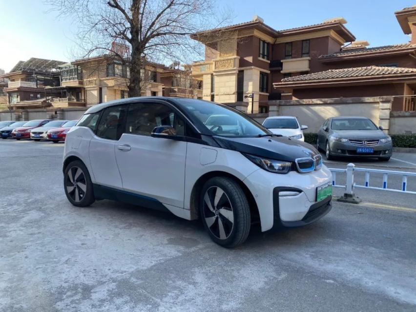 BMW i3 ：回到未来