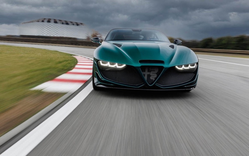 Giulia四叶草双门跑车！2.9T V6+533匹 网友：灵感来自法