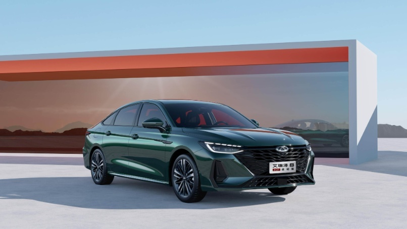 2.0T+四出排气 12.99万就能买到艾瑞泽8高能版 轩逸是对手？