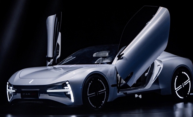 iCAR GT与全路况电动SUV iCAR 03正式亮相品牌之夜