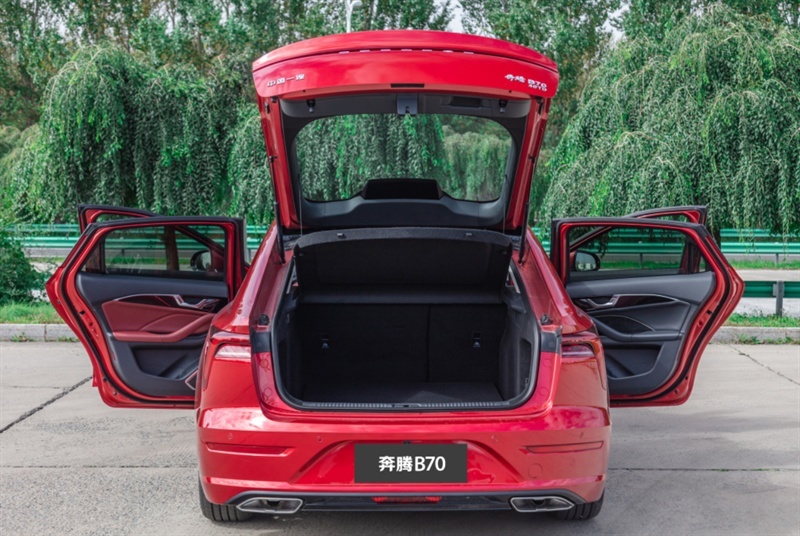 售13.59万起 奔腾B70 2.0T车型上市