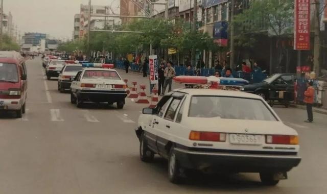中国经典警车盘点，致敬