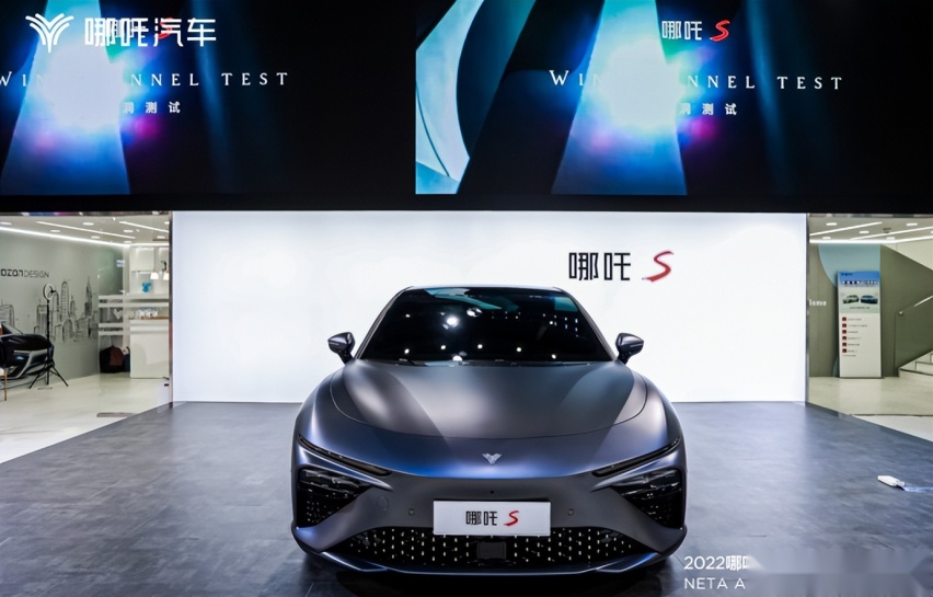 纯电巡航近300km，哪吒S增程版惊喜亮相粤港澳大湾区车展