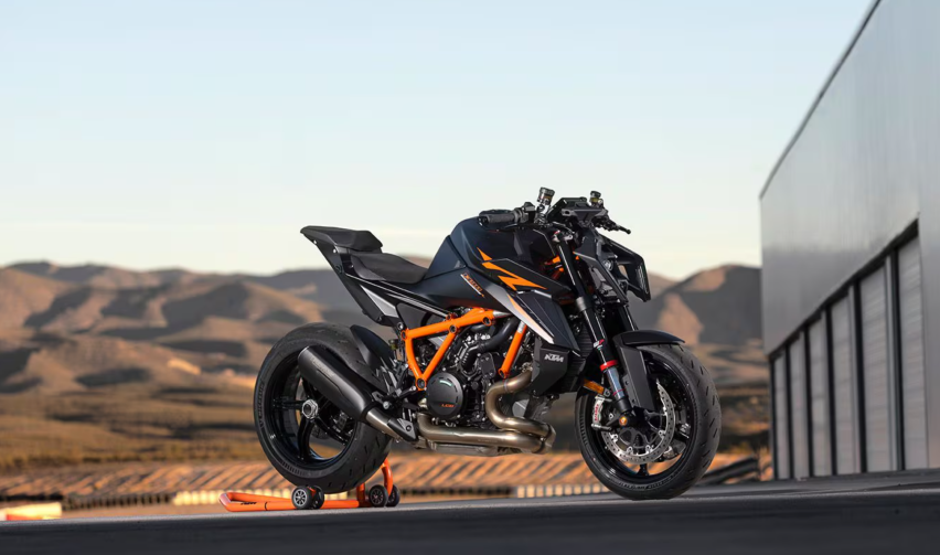 2024款KTM 1390 超级公爵 R EVO 详解，性能碾压宝马M