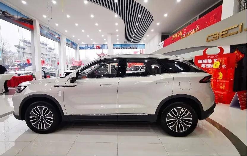 打工人春节购车首选：BEIJING-X7贺岁版 高性价比的代