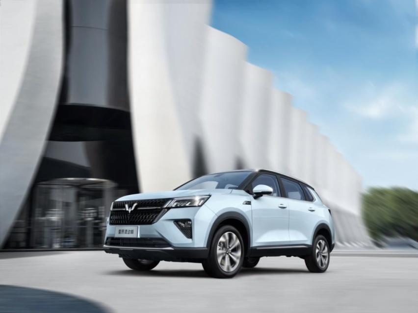 顶配10万的混动SUV，五菱星辰混动版，表现令人惊喜！