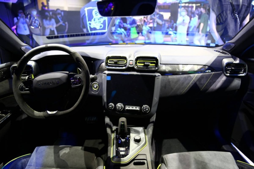 提完车就上赛道，领克03+Cyan定制版上市售23.68万起