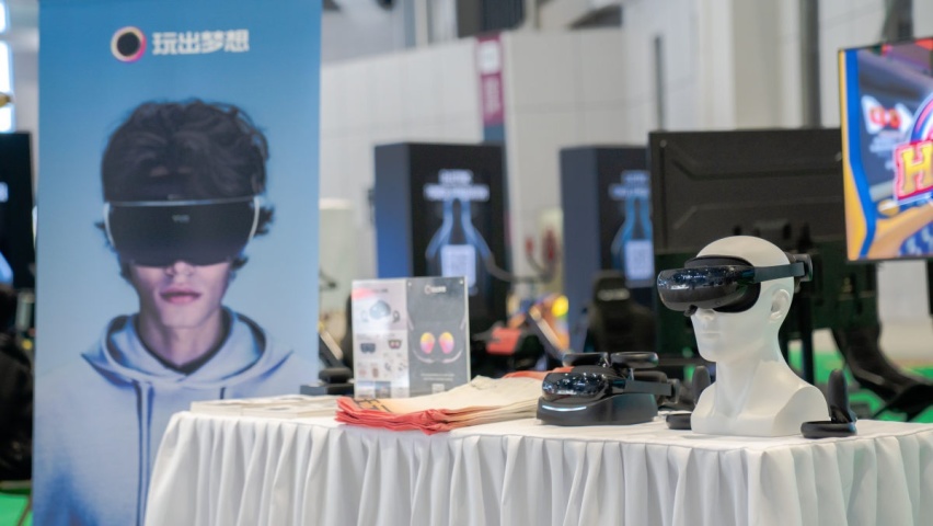 科技前沿亮相上海华车展 玩出梦想科技揭示未来趋势
