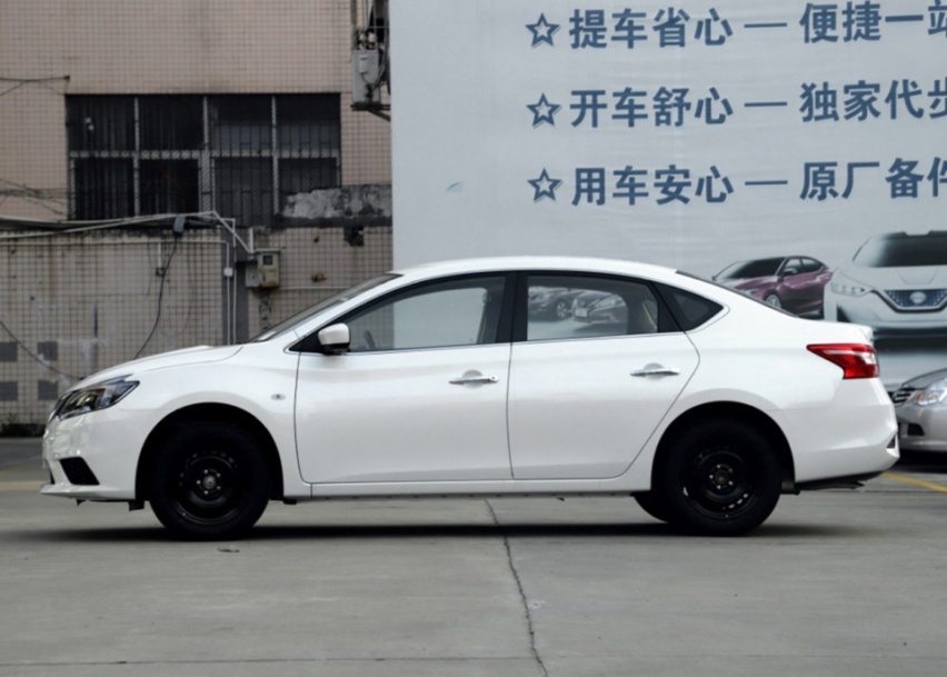 经典轩逸依然是轩逸的“主火力”，给月销超5万的贡献不少