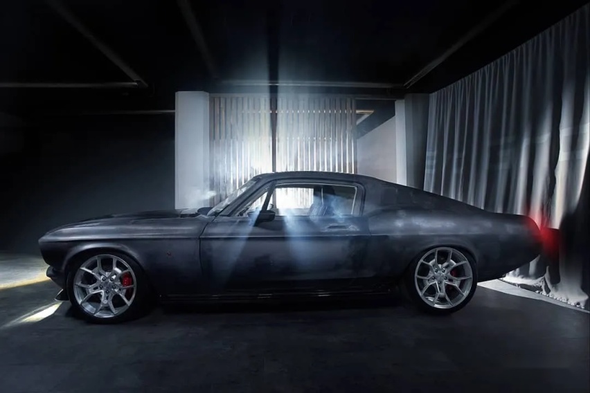 披着Mustang外壳的特斯拉Model S？840马力电动缝合怪来袭