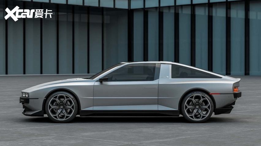 74概念车也算是pony coupe的现代化版本,甚至绘制出了韩国版dmc-12的