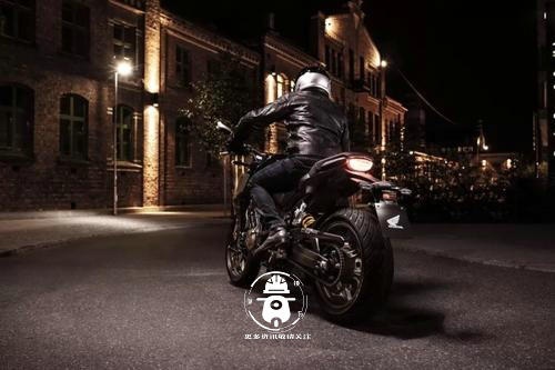 中量级四缸街车人气王 本田CB650R车主使用感受中量级四缸