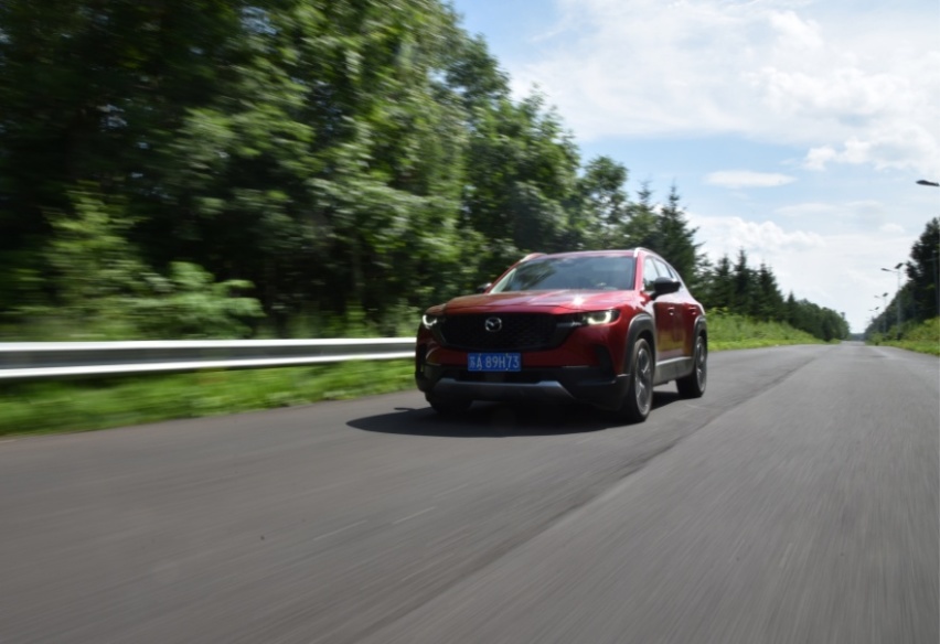 诠释“山系生活漫游之旅”，MAZDA CX-50行也驭马长白山
