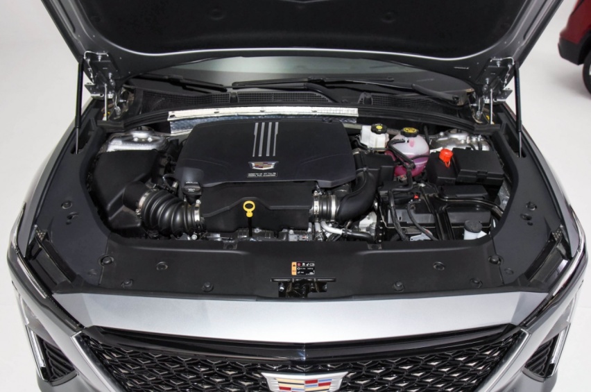 谁最值得买？凯迪拉克GT4、宝马X1、林肯冒险家同台，看完有答案