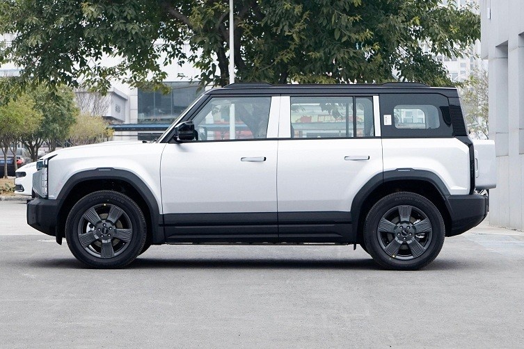 方盒子也卷？奇瑞iCAR 03上市，要个性还是要性能？  要素过多！纯
