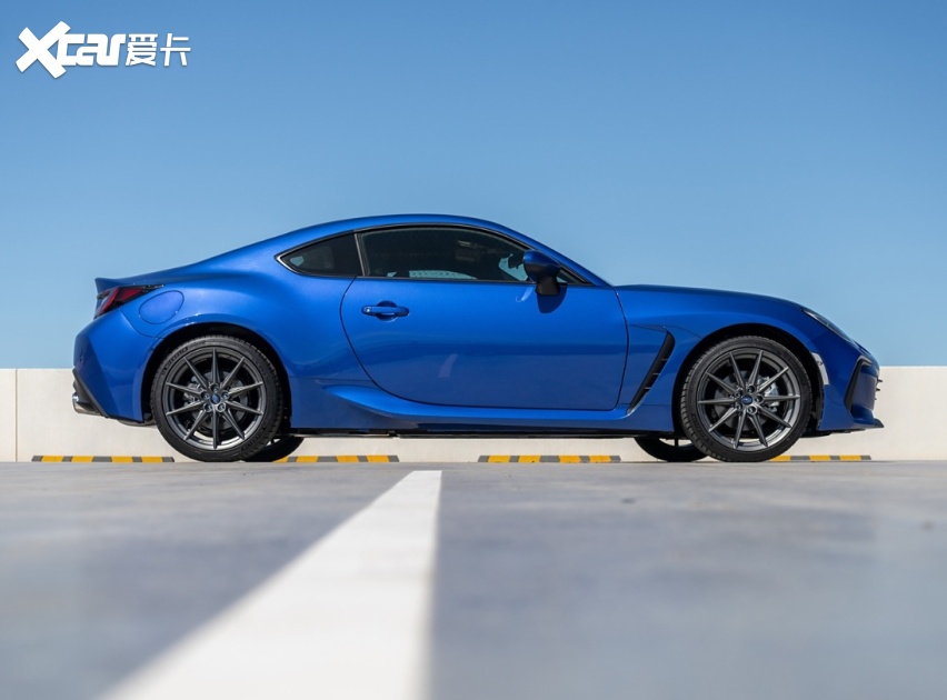 当然,zd8世代的brz本身就有很不错的素质:全新的fa24 2.