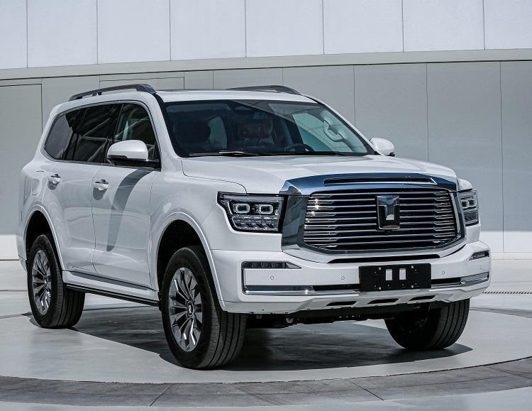 买硬派SUV 选坦克500 Hi4-T还是福特探险者昆仑巅峰版？