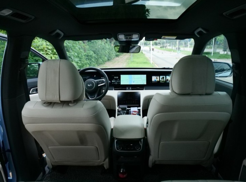 四驱+可变悬架，长5米多，可续航1080KM，为它放弃了奥迪Q5L