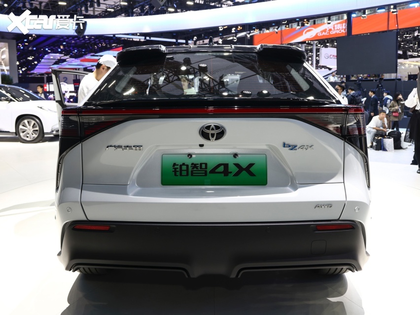 丰田全新中型纯电suv上市!不足18万售价看齐比亚迪,续航超600km