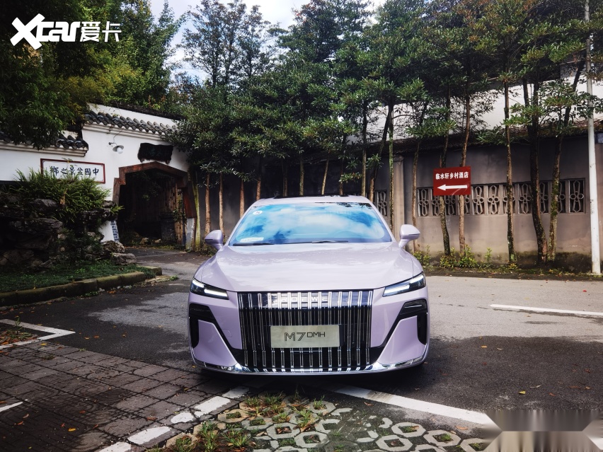 试驾|了解中国汽车进步有多大？看荣威M7 DMH这一款车就够了