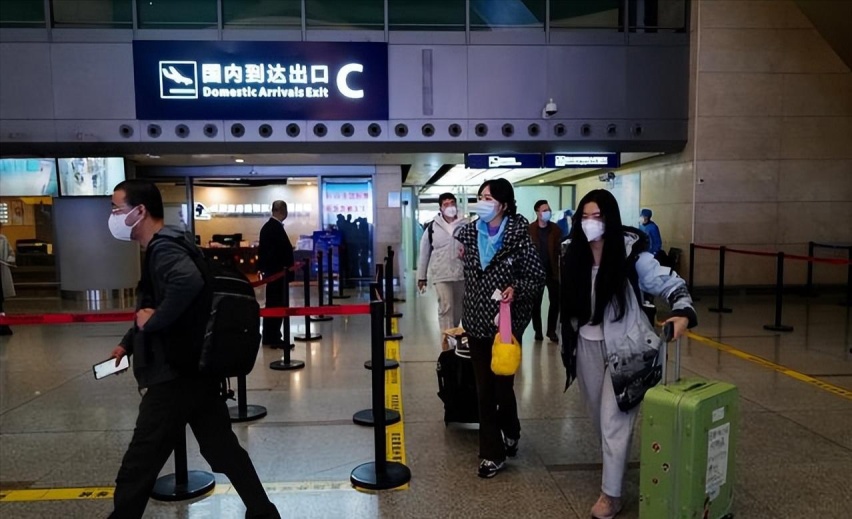 昆明长水机场停车场收费标准2023，昆明长水机场停车多少钱一天