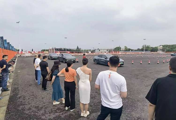 “智享·超电之旅 领克EM-P超电双子星试驾会上海站”的顺利举行