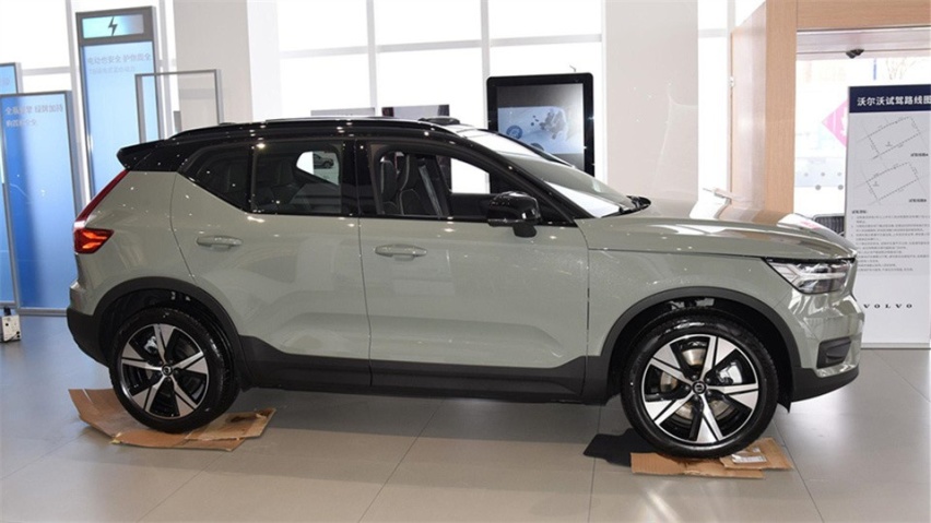 油价涨后，养台沃尔沃XC40纯电更值吗？每年少花1万1