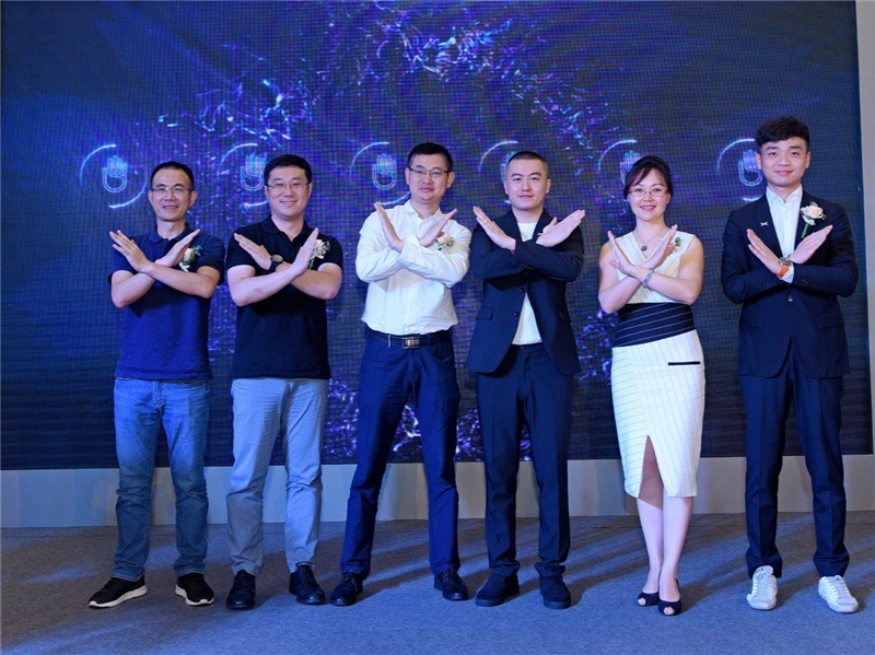 鹏友，您好！ 小鹏汽车成都港宏宏羽三店闪耀齐开