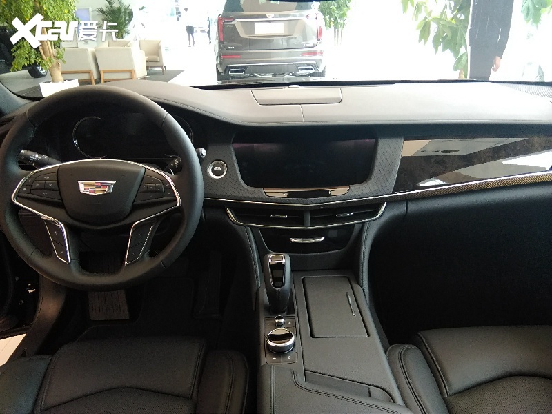 凯迪拉克CT6 探店实拍 4.2T+V8 动力超奔驰E级 配