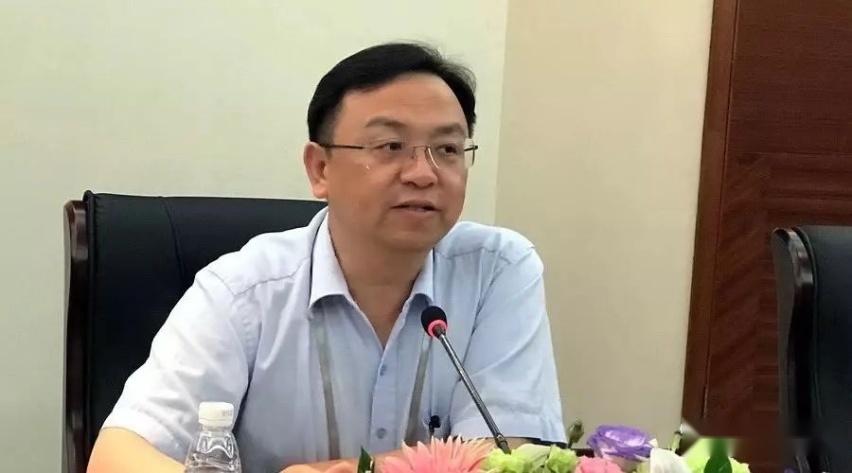率先停售燃油车，比亚迪这只“蝴蝶”会扇动多大的“风暴”？